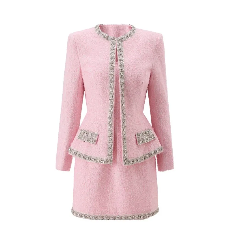 Tweed Two Piece Blazer Dress - ชุดทวีดสีชมพูพรีเมียมสำหรับผู้หญิงแบบสองชิ้น เสื้อเบลเซอร์ประดับลูกปัดและเดรสแขนกุด