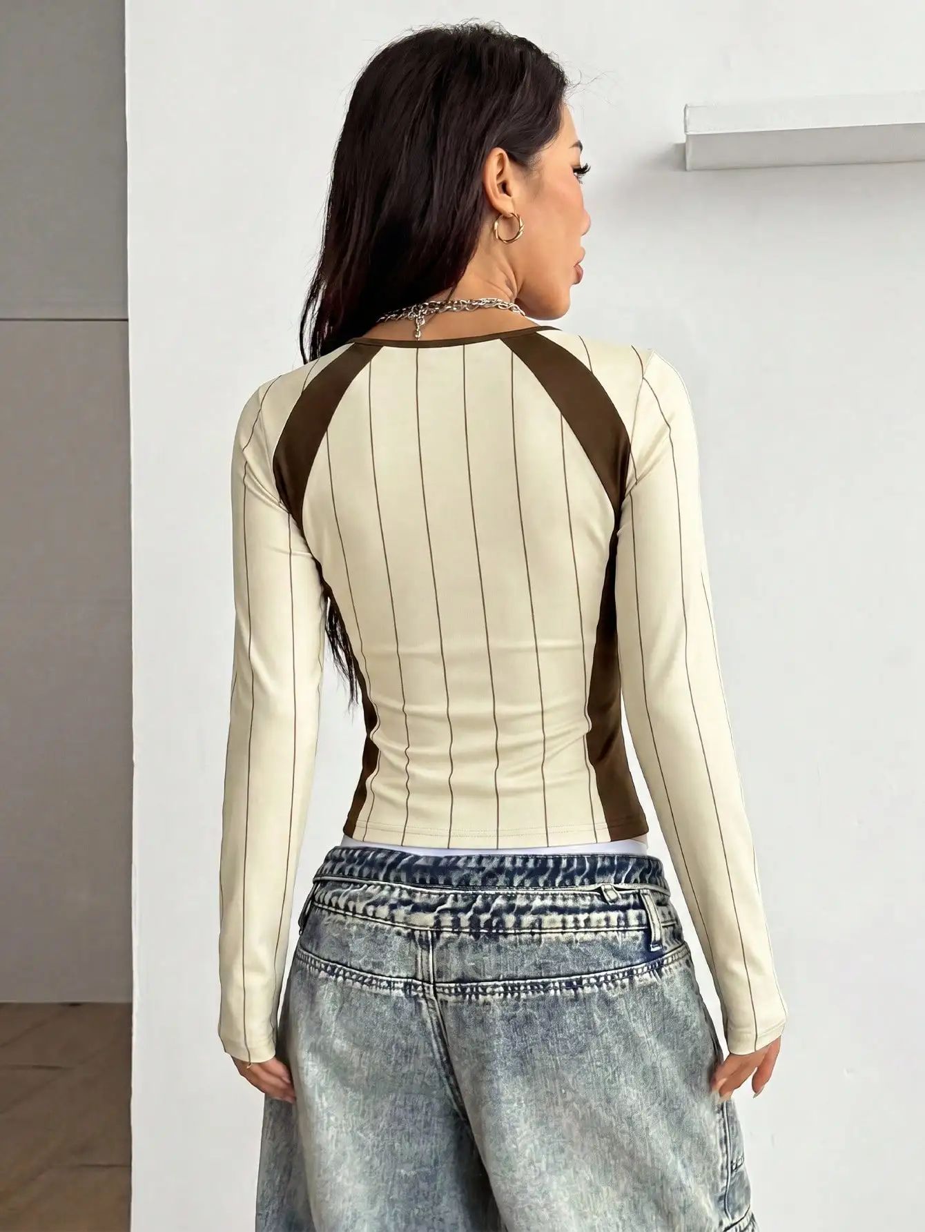 เสื้อยืดแขนยาวพิมพ์ลายกราฟิกม้ - Blouses บทวิจารณ์และราคา