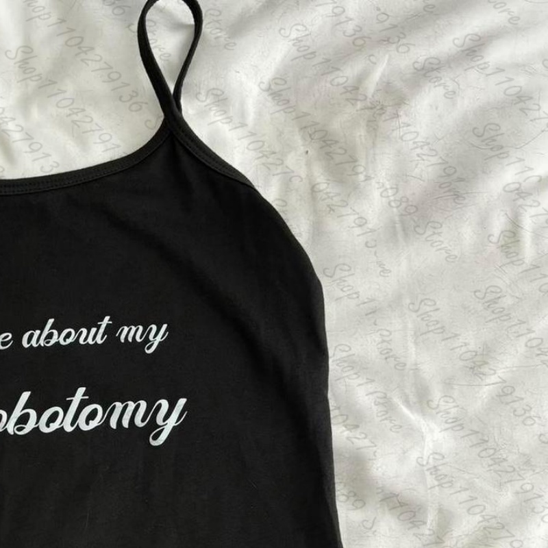 เสื้อครอปท็อปสไตล์วินเทจ พังก์ - Y2K Graphic Baby Tee Crop บทวิจารณ์และราคา